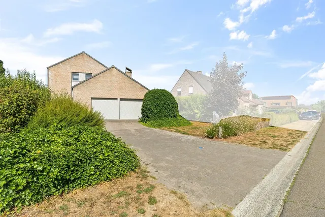 House for sale in Overmere – 1/10