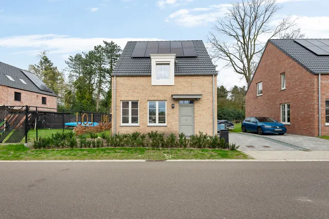 Huis te koop in Dessel – 1/10