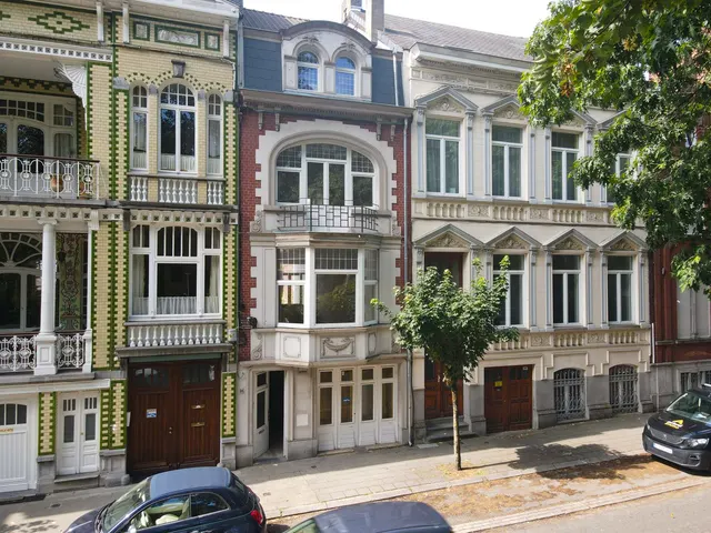 Huis te koop in La Louvière – 1/10