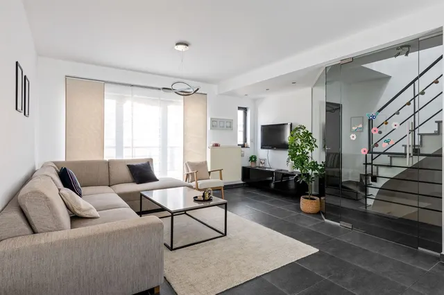 Huis te koop in Hoboken – 1/10