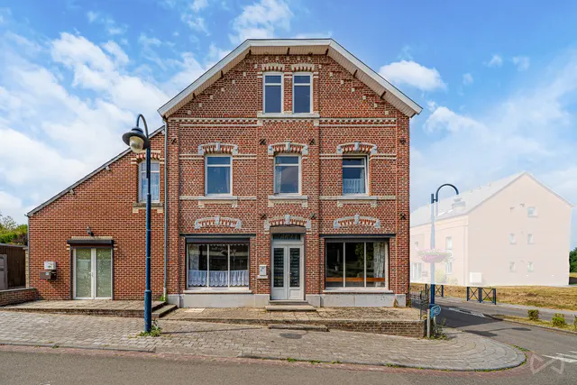 Maison à vendre à Momignies – 1/10