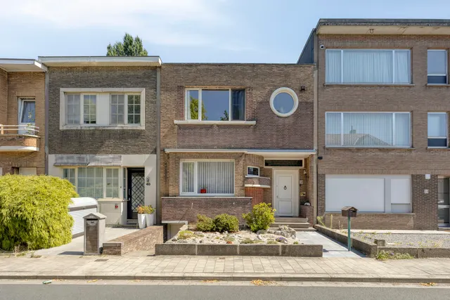 Rijwoning à vendre à Deurne – 1/10