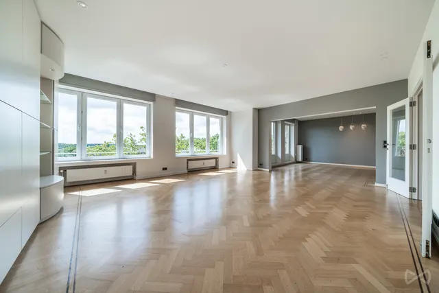 Appartement te koop in Uccle – 1/6