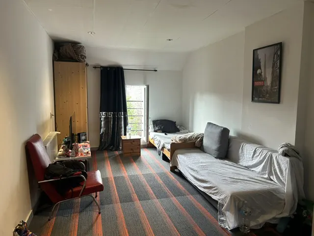 Appartement te koop in Charleroi – 1/6