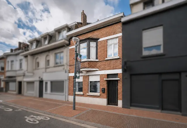 Huis te koop in Waterloo – 1/10