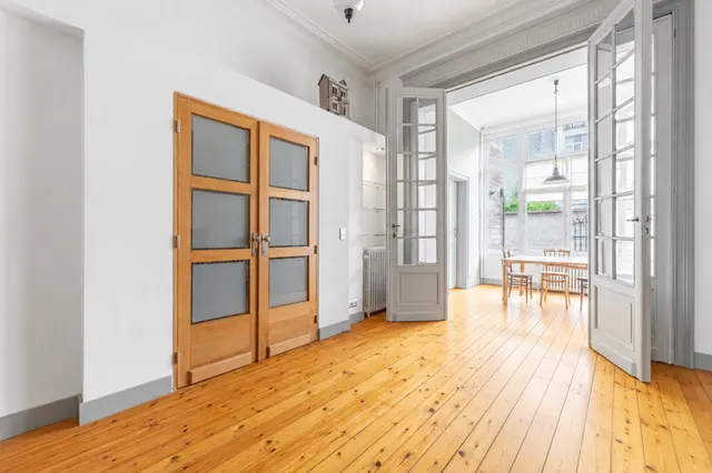 Huis te koop in Etterbeek – 1/10