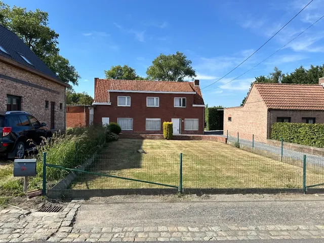 Huis te koop in Ichtegem – 1/10