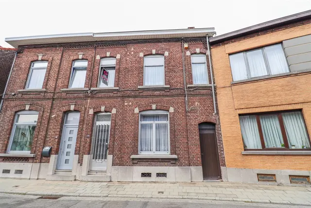 Huis te koop in Couillet – 1/10