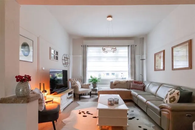 Huis te koop in Brasschaat – 1/10