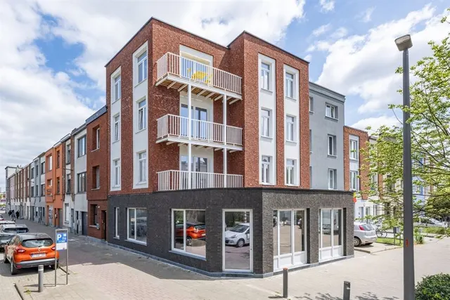 Appartement te koop in Deurne – 1/10