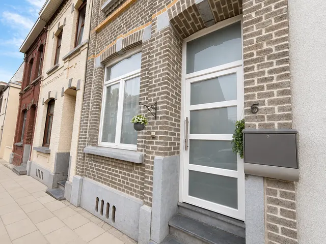 Maison à vendre à Charleroi – 1/10
