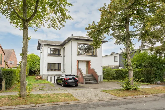 Huis te koop in Wilrijk – 1/10