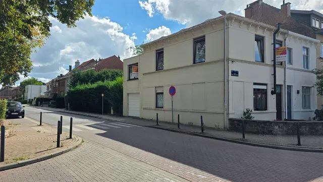 Huis te koop in Waterloo – 1/10