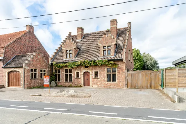 Huis te koop in Sint-Eloois-Winkel – 1/10