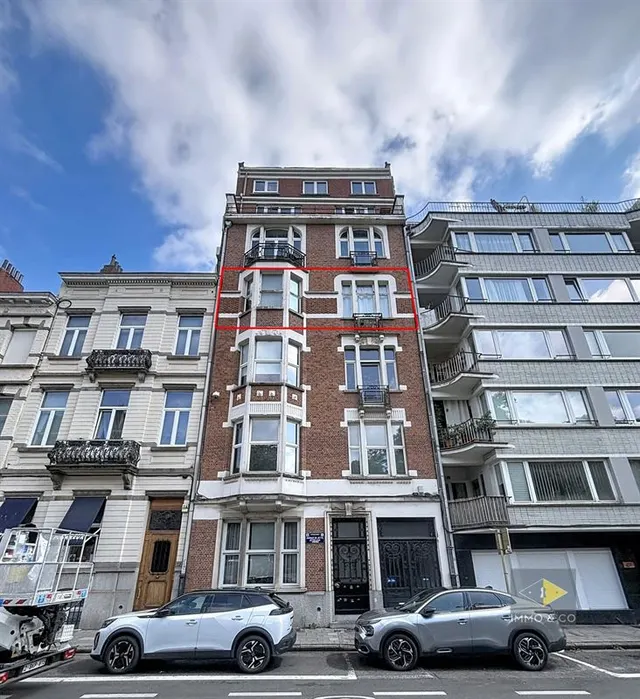 Appartement te koop in Koekelberg – 1/10