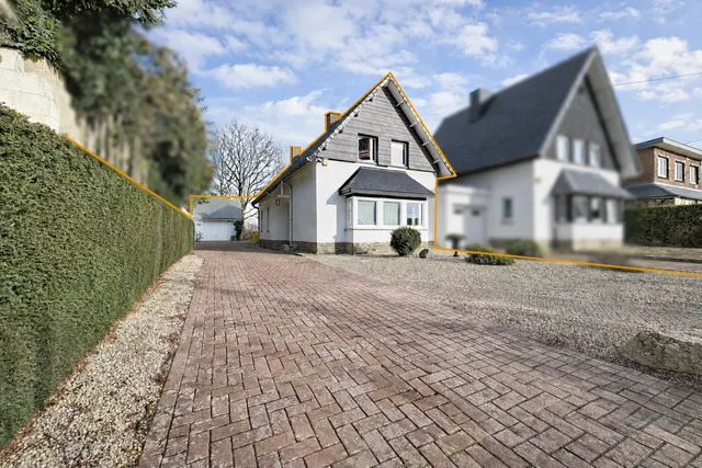Villa te koop in Crisnée – 1/10
