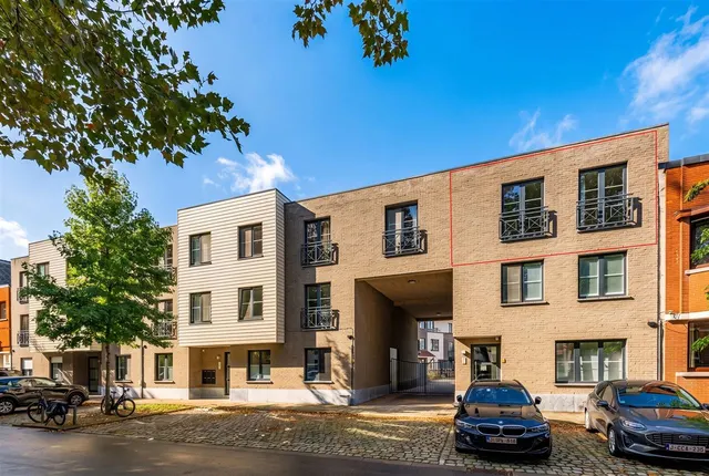 Appartement te koop in Wilrijk – 1/10