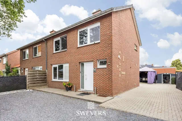 Woning te koop in Maaseik – 1/10