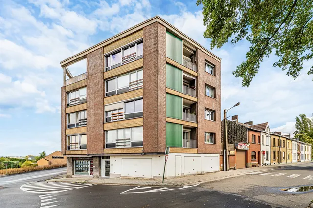 Appartement te koop in Marcinelle – 1/10