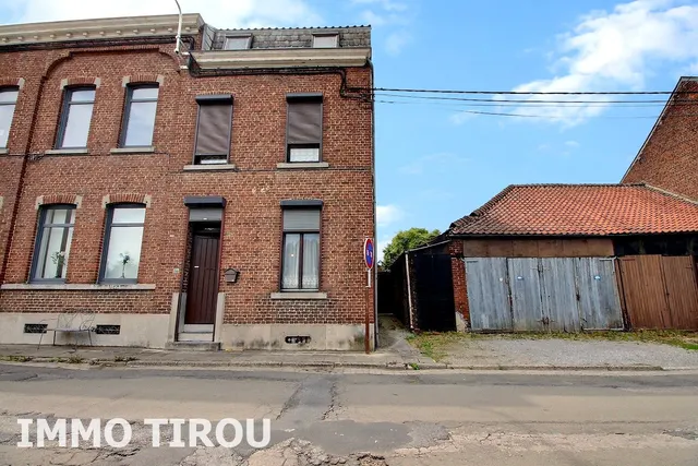 Huis te koop in Fontaine-L'evêque – 1/10