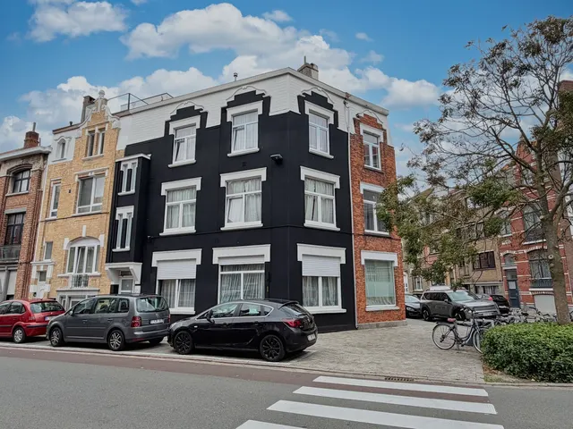 Appartementsgebouw te koop in Oostende – 1/10