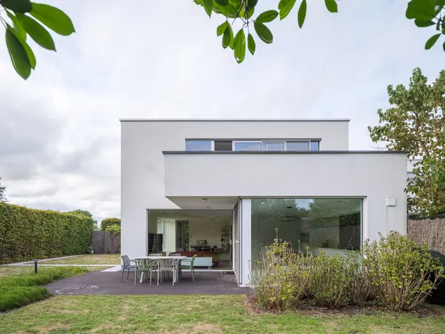 Huis te koop in De Pinte – 1/10