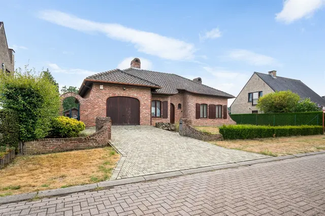 Huis te koop in Pulle – 1/10