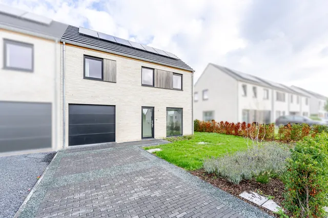 Huis te koop in Ruiselede – 1/10