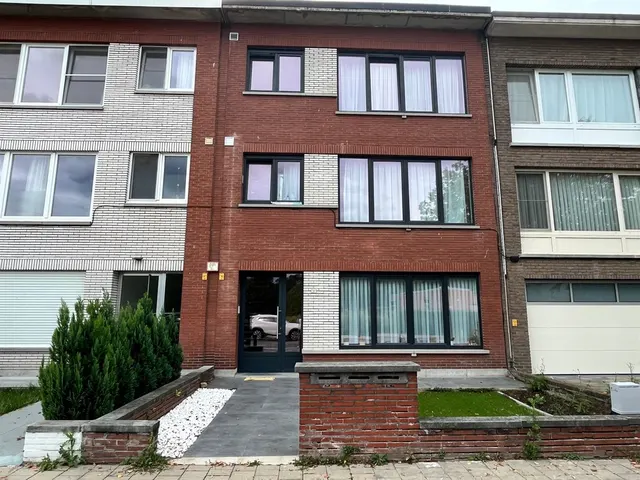 Appartement te koop in Deurne – 1/10