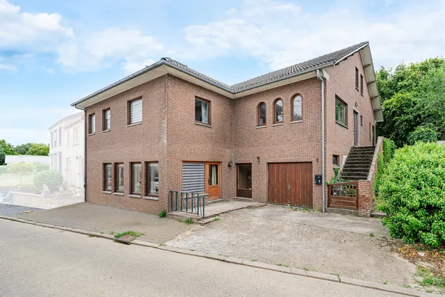 Huis te koop in Ramillies-offus – 1/10