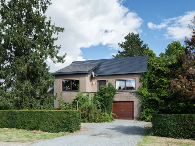 Huis te koop in Kalken – 1/10