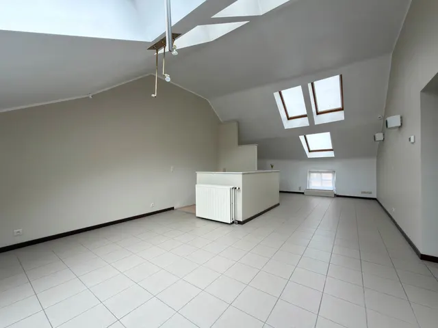 Appartement te huur in Fontaine-l'Évêque – 1/7