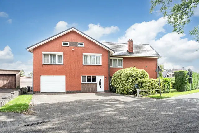 Huis te koop in Brecht – 1/4
