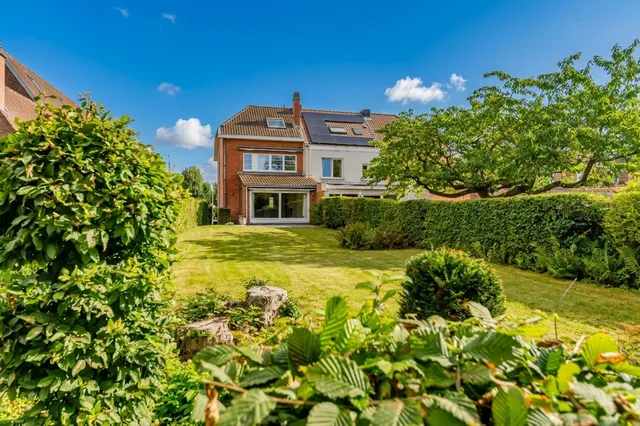 Huis te koop in Wezembeek-Oppem – 1/10