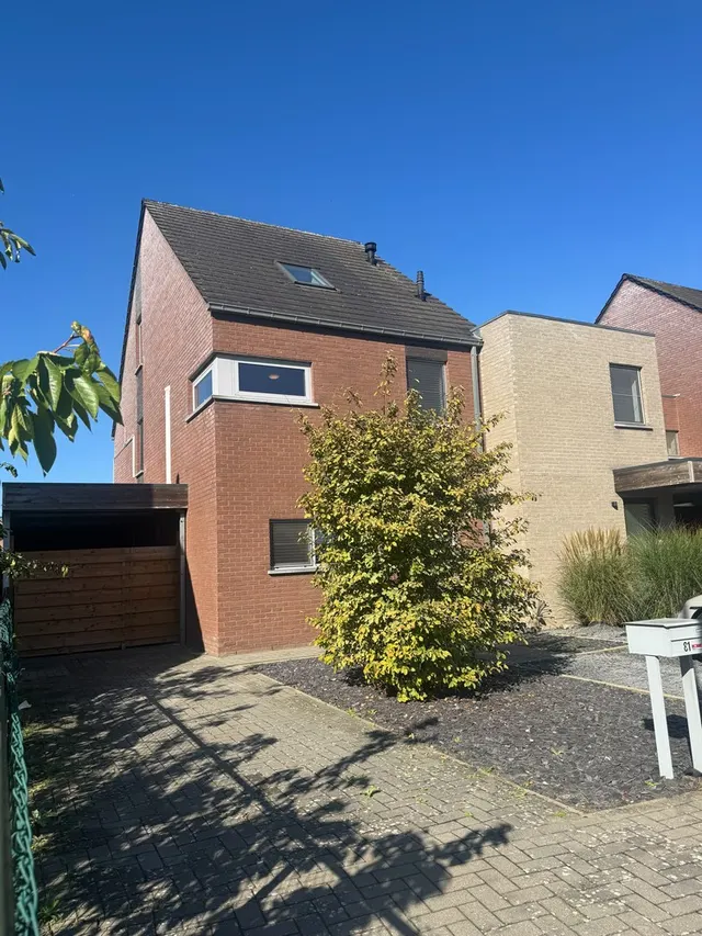 Huis te koop in Maaseik – 1/10
