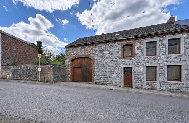 Huis te koop in Winenne – 1/10
