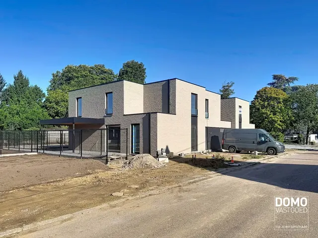 Huis te koop in Hasselt – 1/10