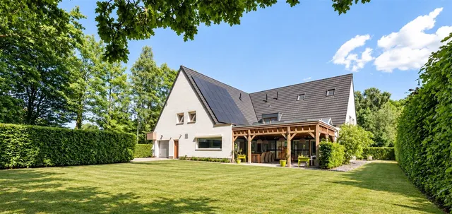 Villa te koop in Brasschaat – 1/10