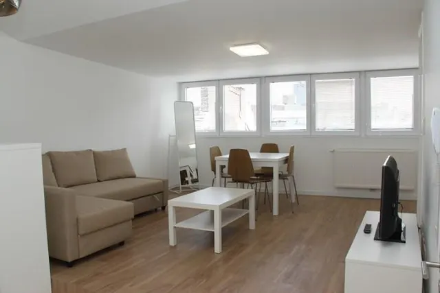Appartement te huur in Liège – 1/8