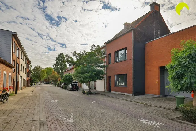 Maison à vendre à Mortsel – 1/10