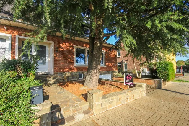 Maison à vendre à Mont-Sur-Marchienne – 1/10