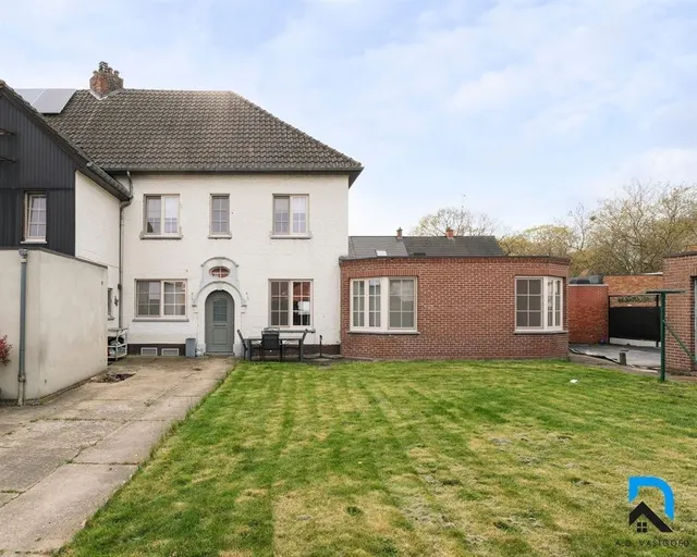 Huis te koop in Genk – 1/10
