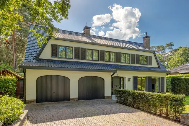 Villa à vendre à 's Gravenwezel – 1/10