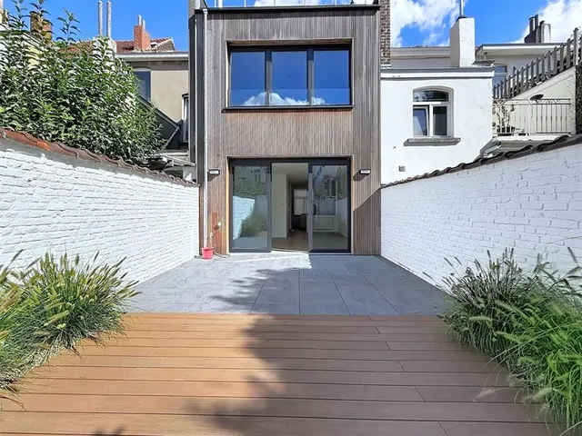 Appartement te huur in Etterbeek – 1/10