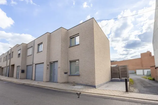 Woning te koop in Zwevegem – 1/10