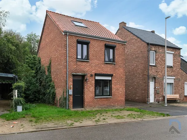 Huis te koop in Genk – 1/10