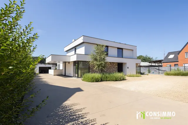 Villa te koop in Genk – 1/10