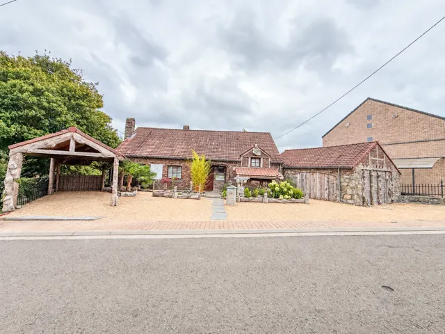Huis te koop in Jemeppe-sur-Sambre – 1/10