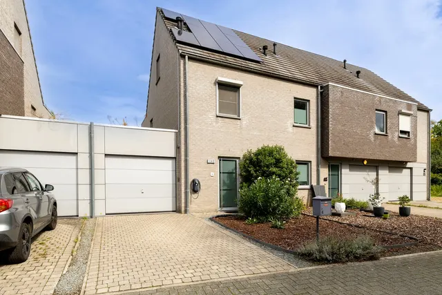 Huis te koop in Grobbendonk – 1/10