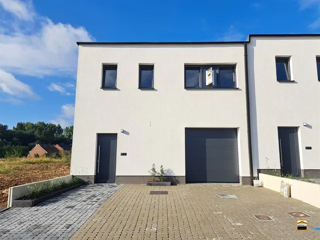 Maison à louer à Heers – 1/10